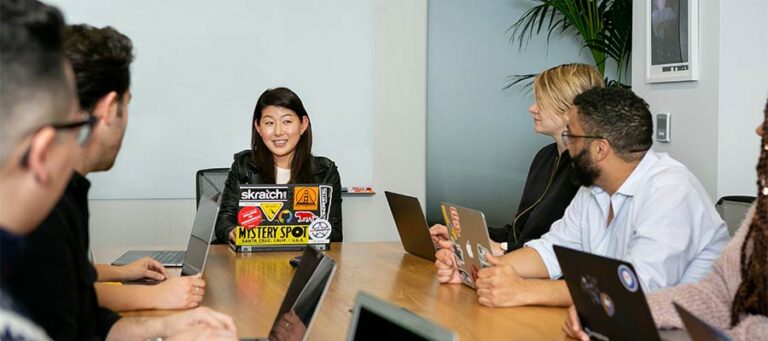 How to Be the Leader Your Web Design Clients Need